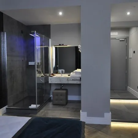 ゲストハウス プレイス 24 スイーツ ＆ ウェルネス 4*