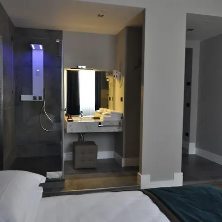 プレイス 24 スイーツ ＆ ウェルネス 4*