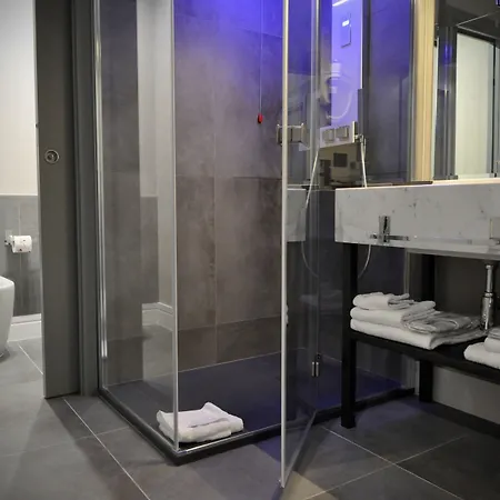 ゲストハウス プレイス 24 スイーツ ＆ ウェルネス 4*