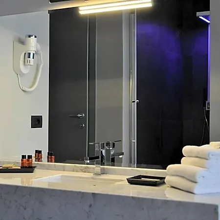 Place 24 & Wellness Pensionat 4*