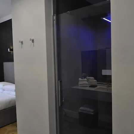 Affittacamere Place 24 & Wellness