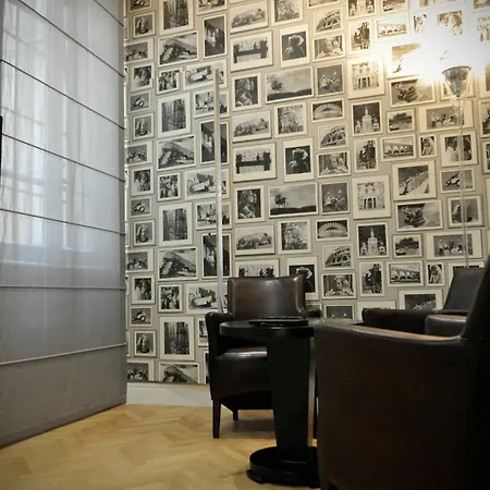 Place 24 & Wellness 2* Roma