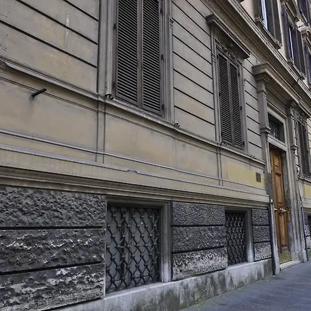 招待所 普拉斯24套房及健康酒店