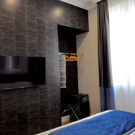 Place 24 & Wellness 2* רומא